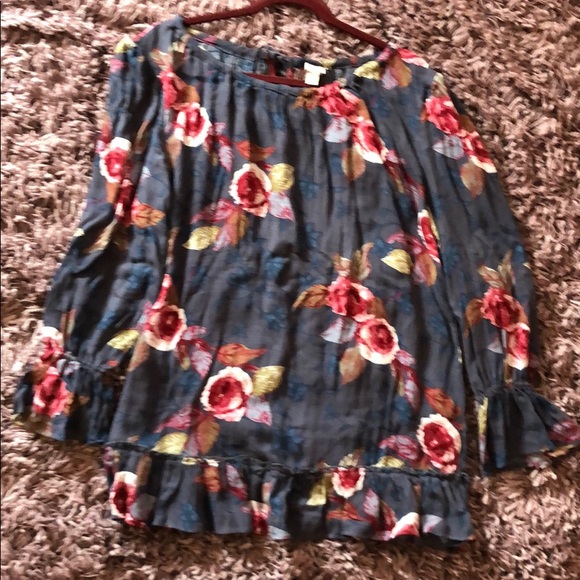 Fall Floral grey/blue, hi-low, tunic top by hinge. - Picture 4 of 5